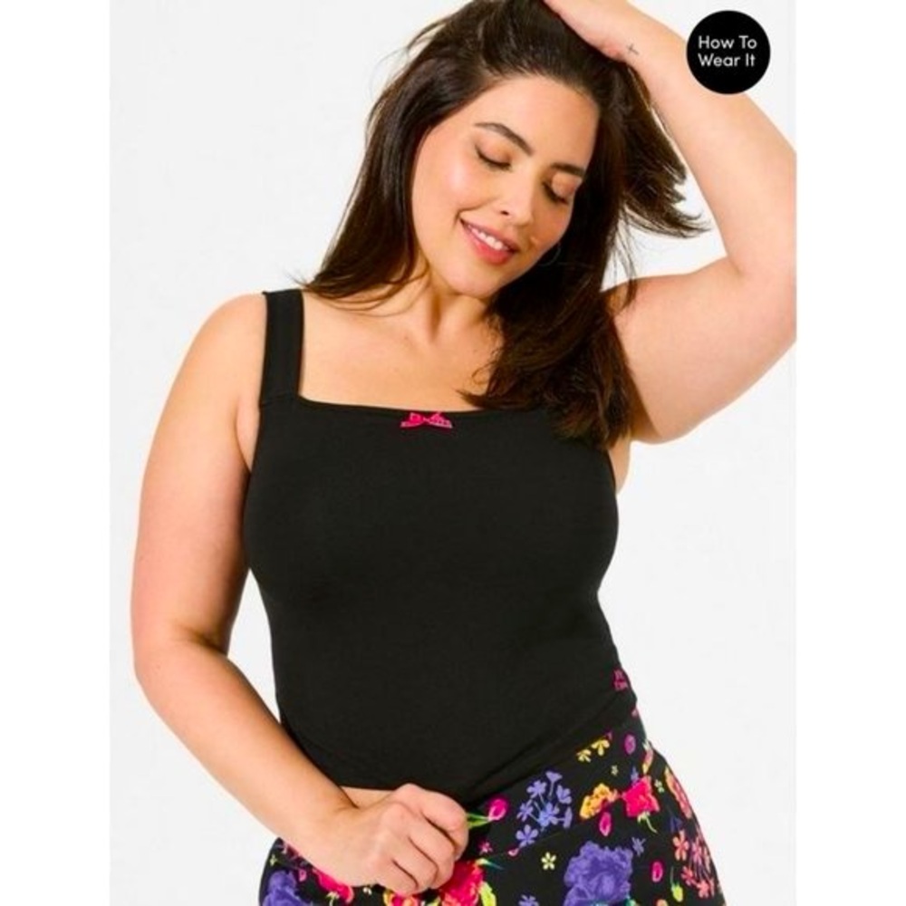 Torrid NWT Torrid Betsey Johnson Foxy Cropped Tank
